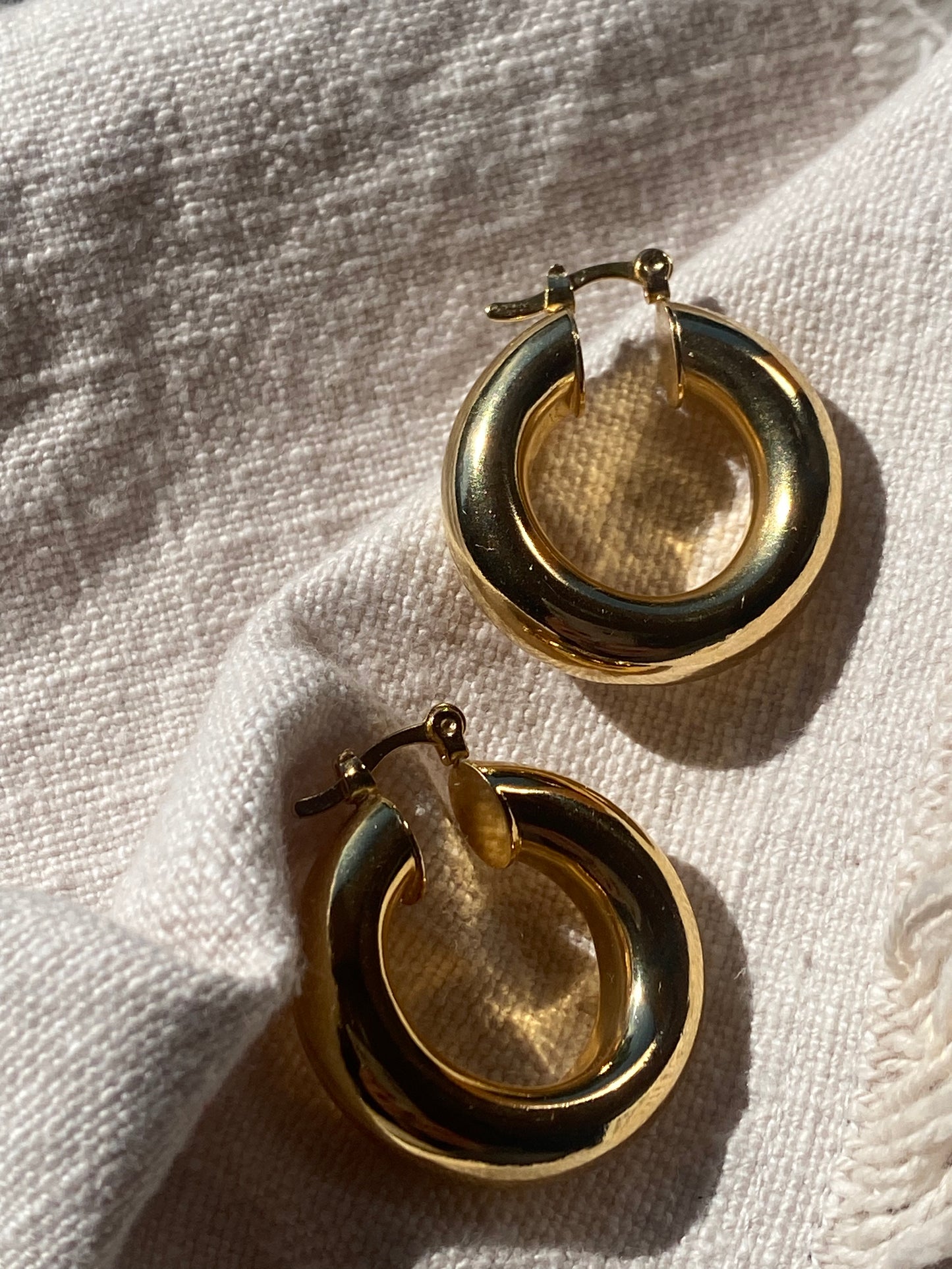 Amara hoops