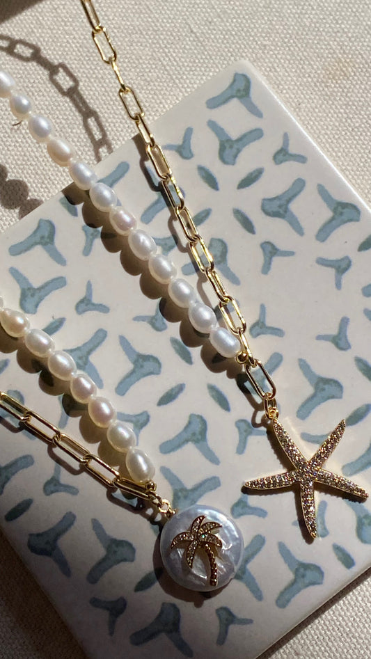 Palms & pearls necklace