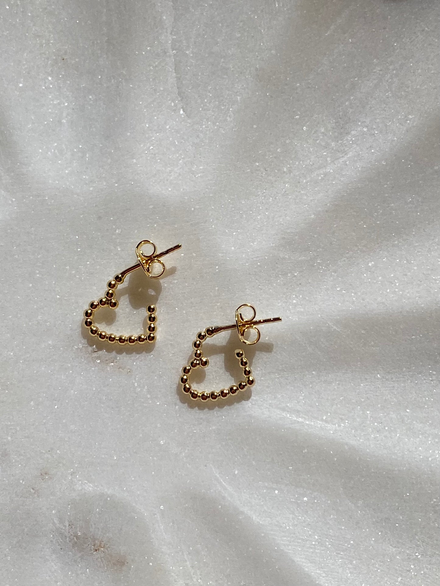 Bubbly heart mini hoops