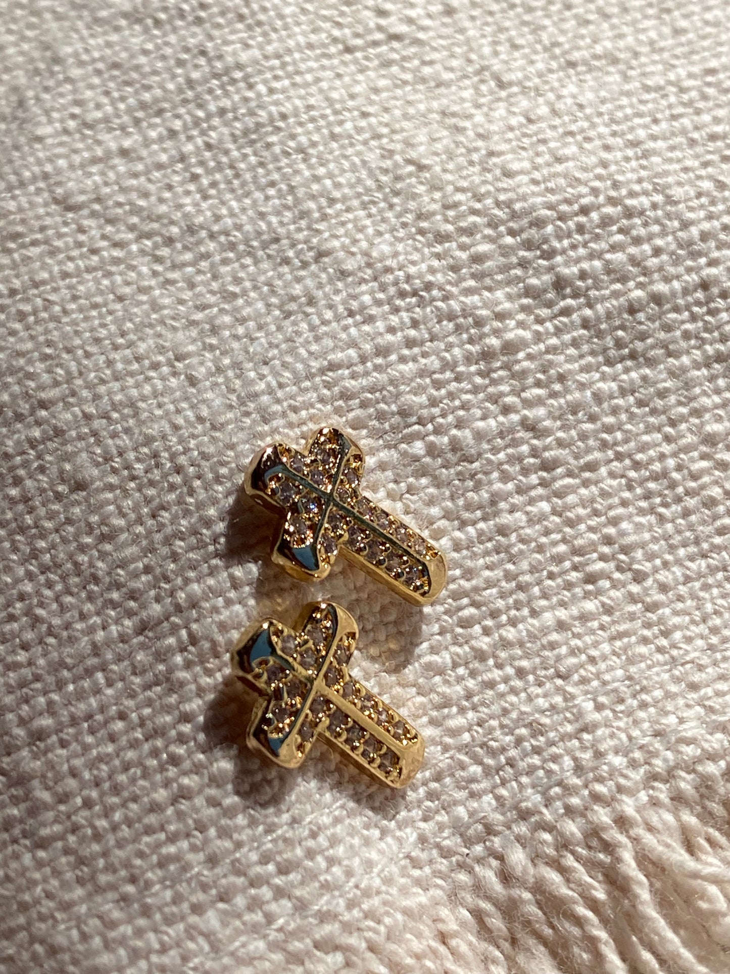Mini cross studs