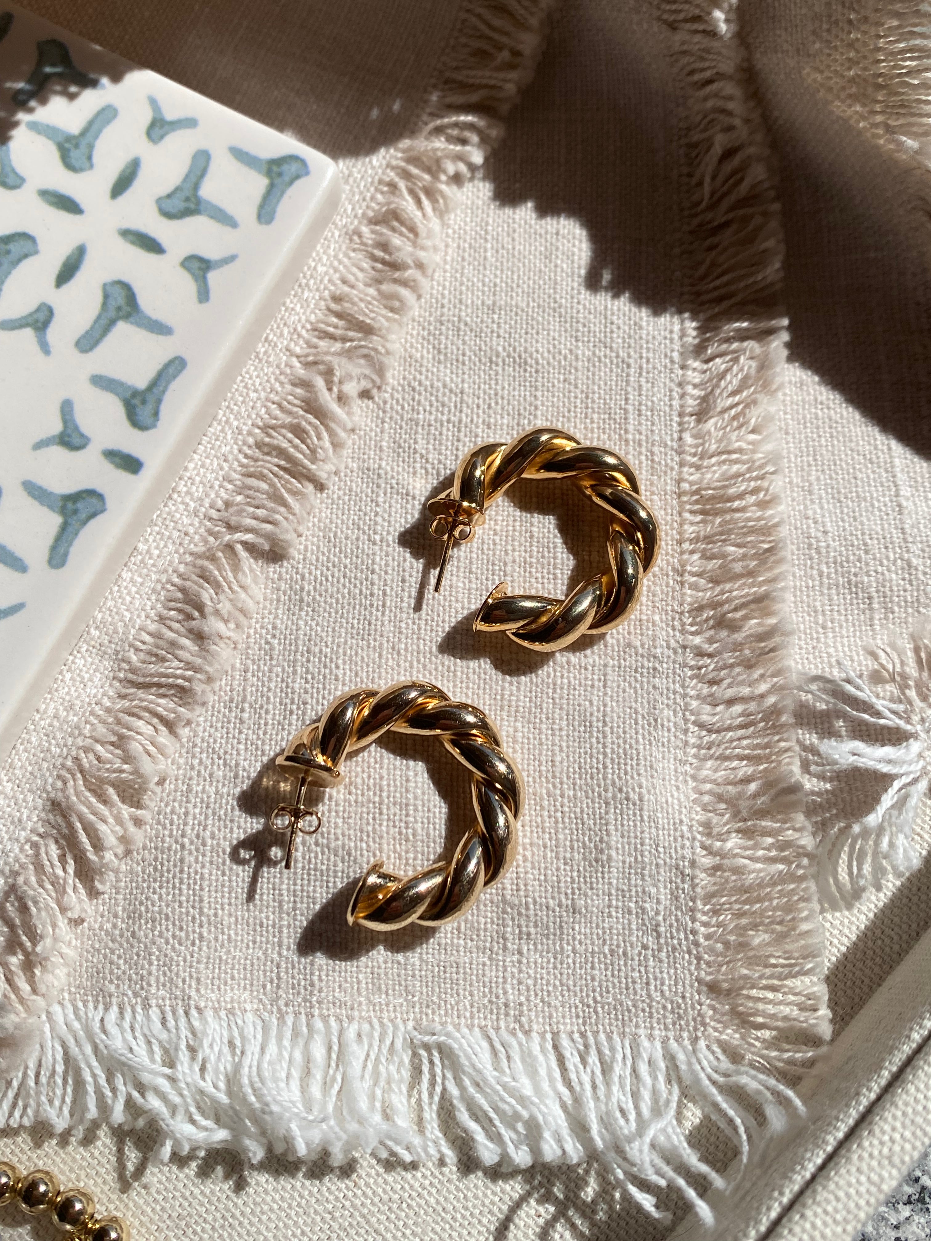 Rachel hoops
