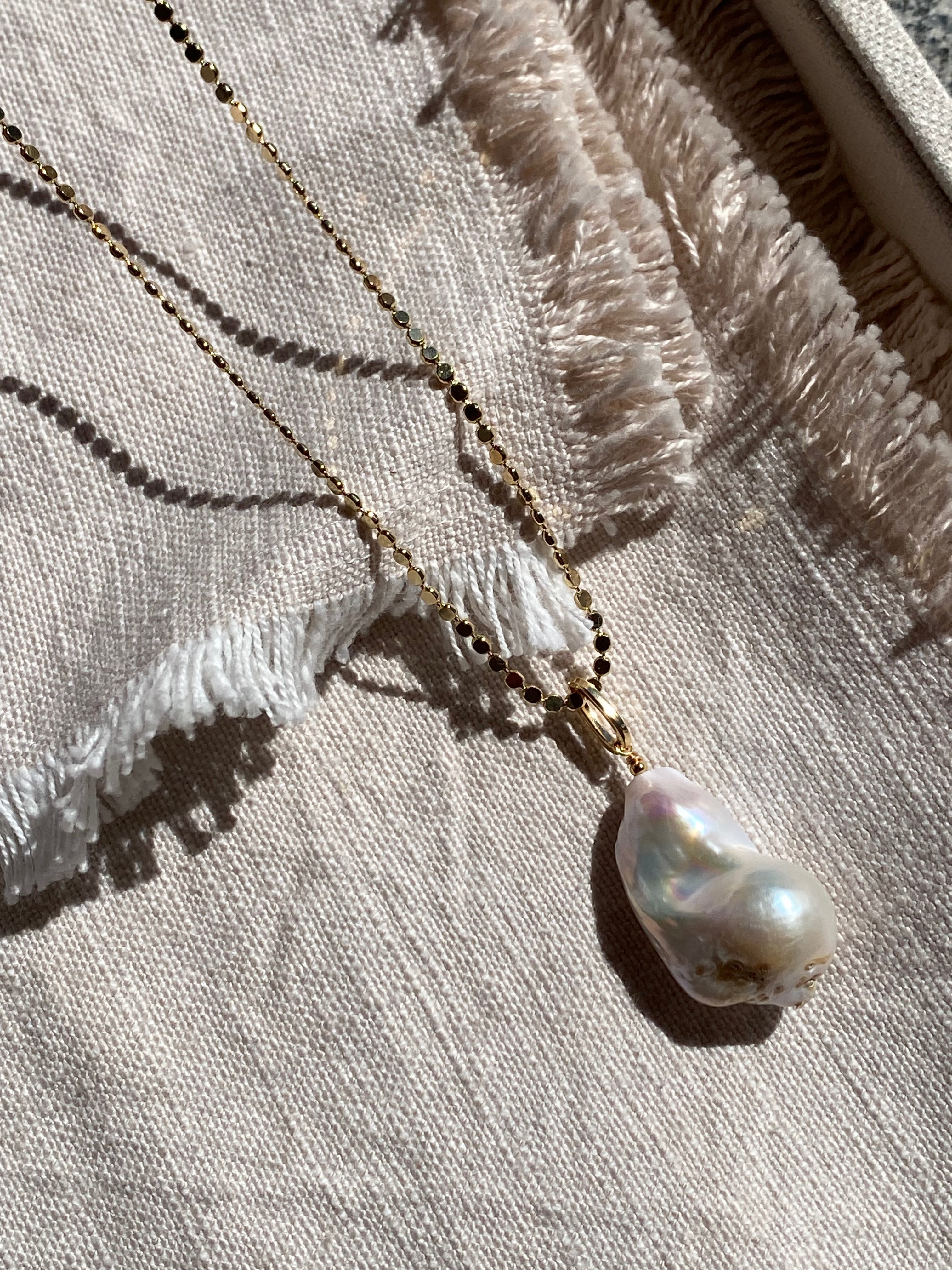 Astrid necklace