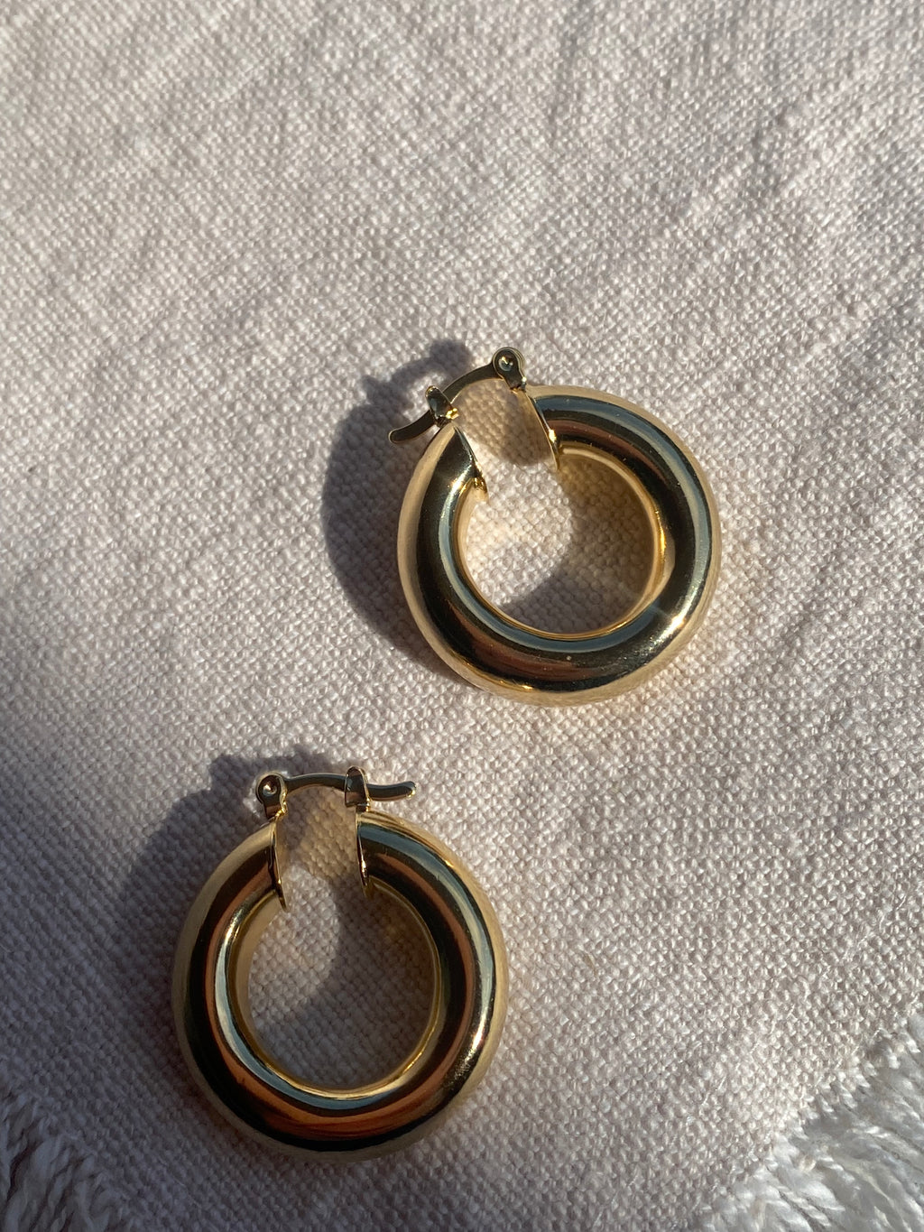 Amara hoops