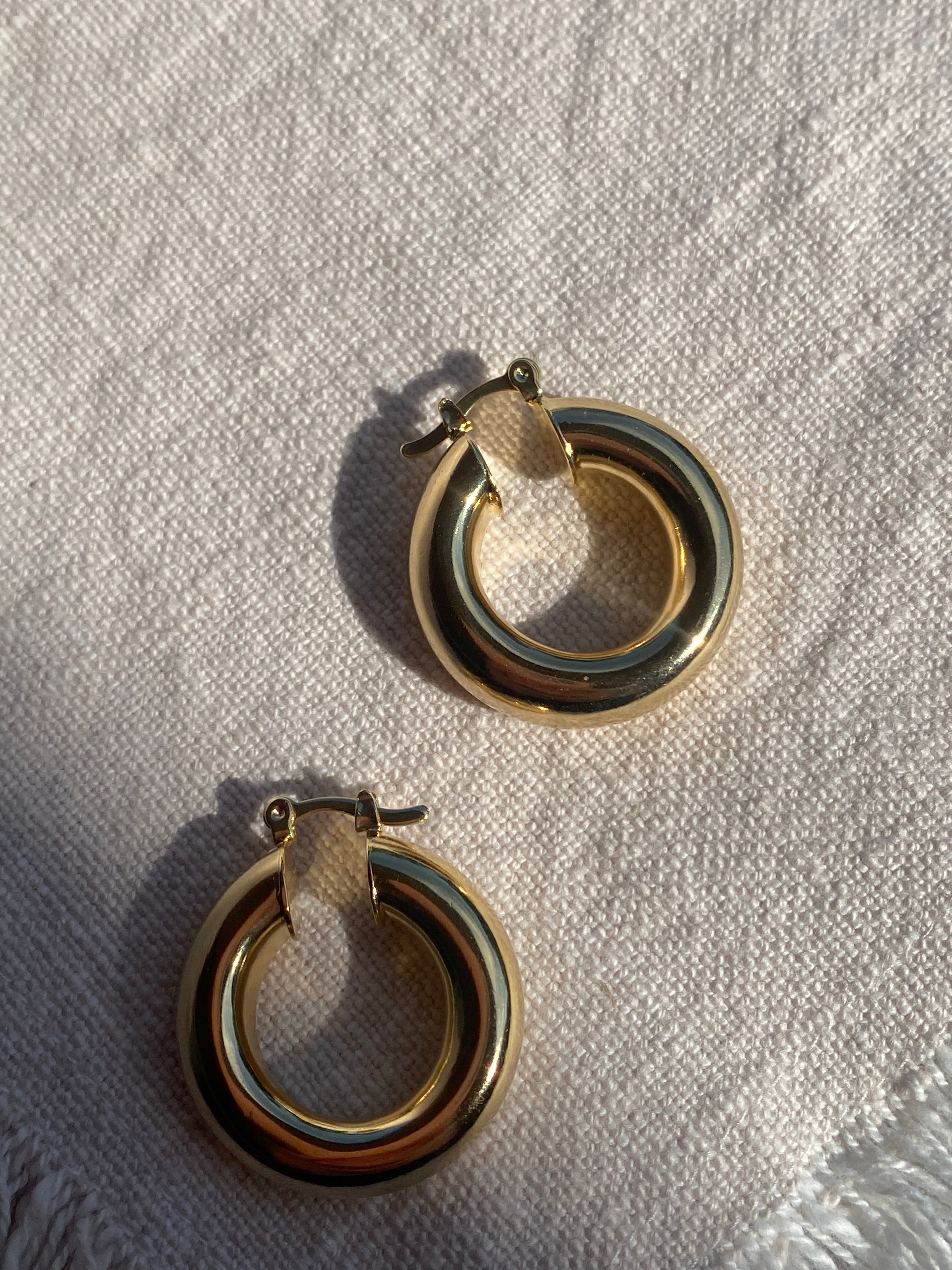 Amara hoops