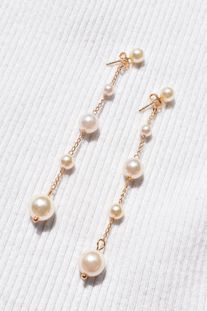 Elara Pearl Dangle Earrings