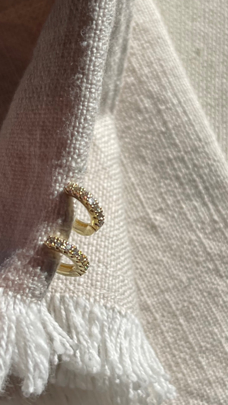 Alicia hoops