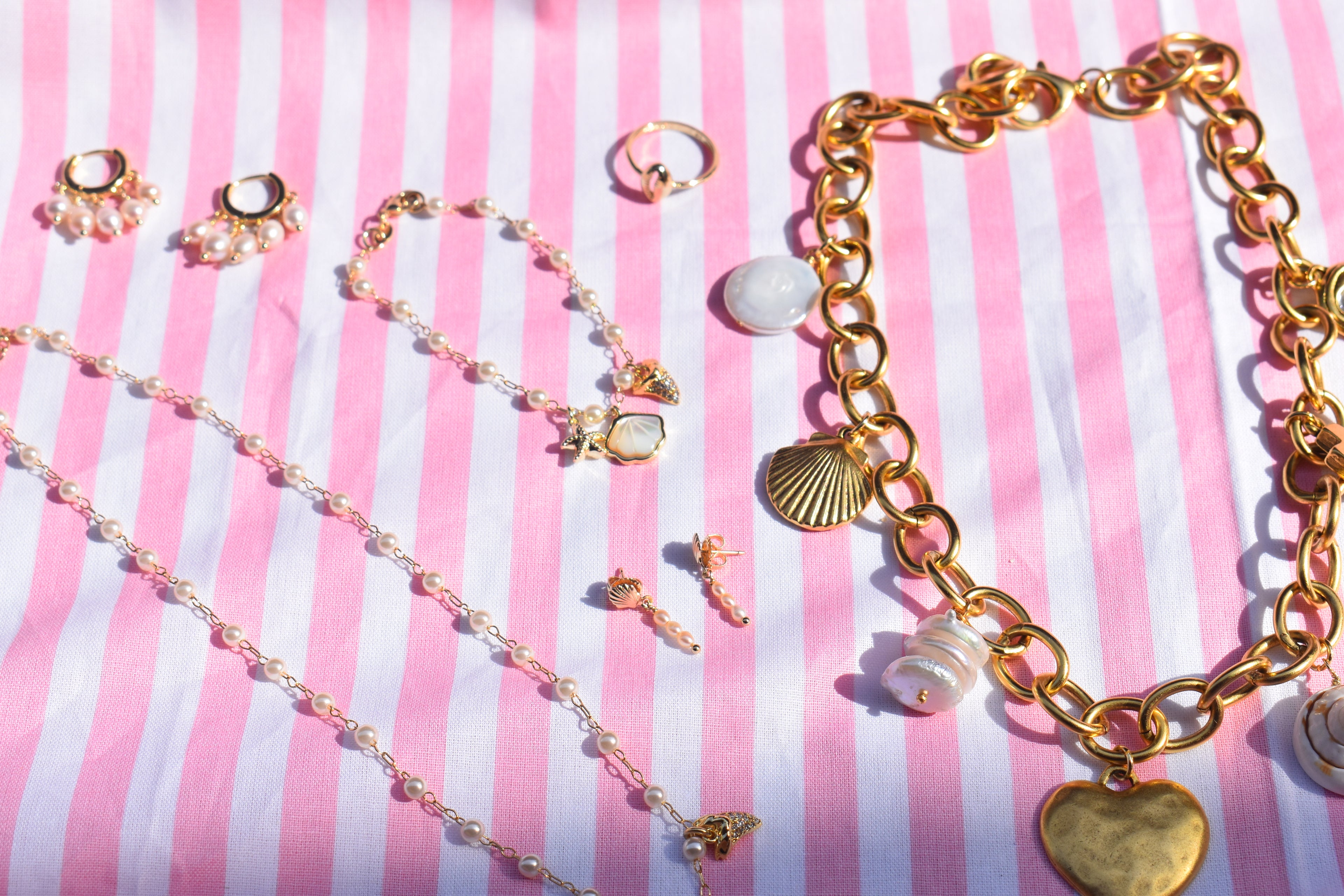 Rae Pearl Charm Bracelet