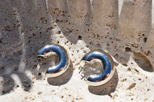 Silver doughnut hoops