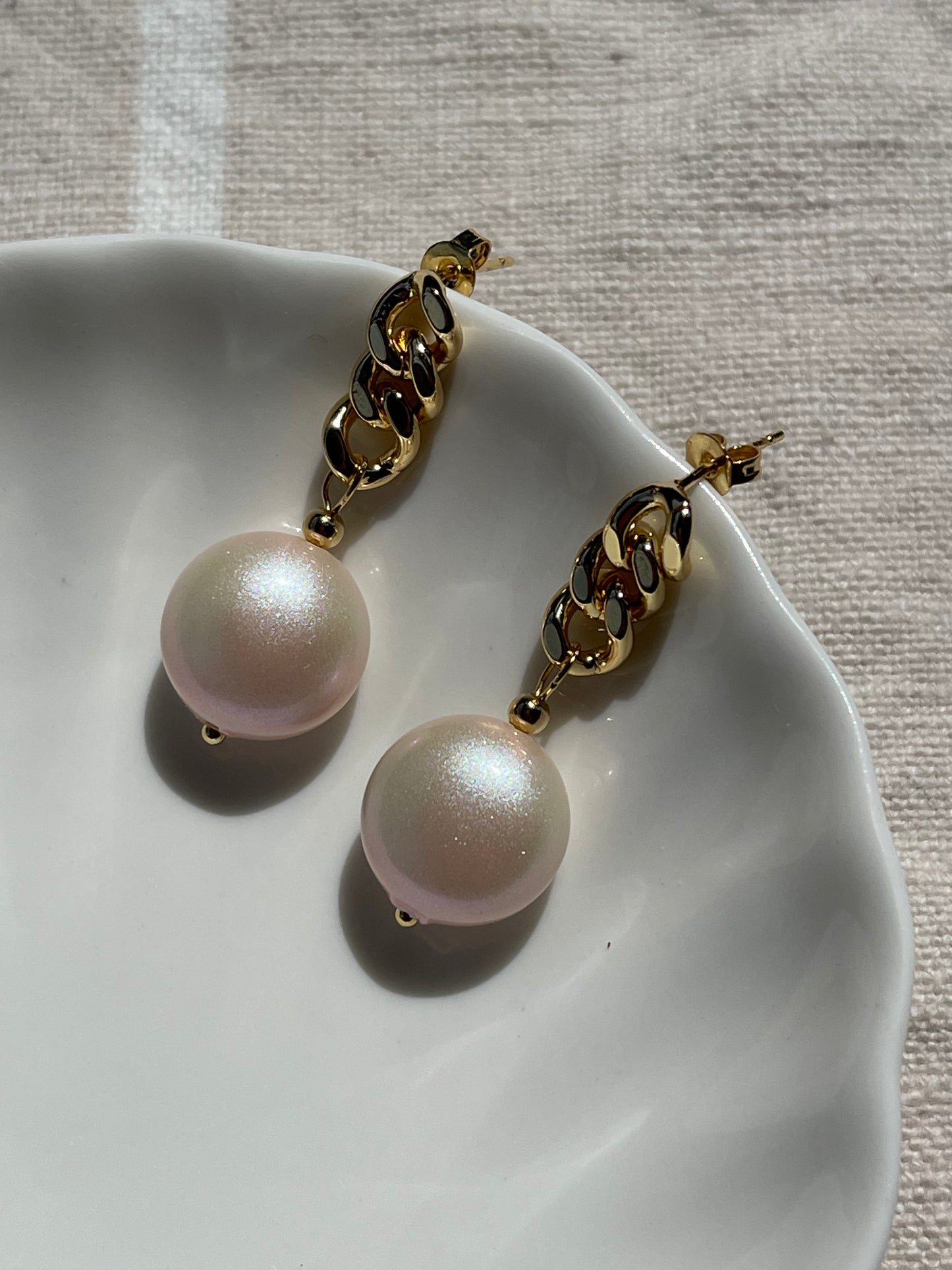 Pearl and chain dangle earrings