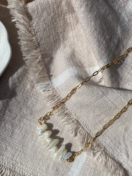 Shell cluster necklace