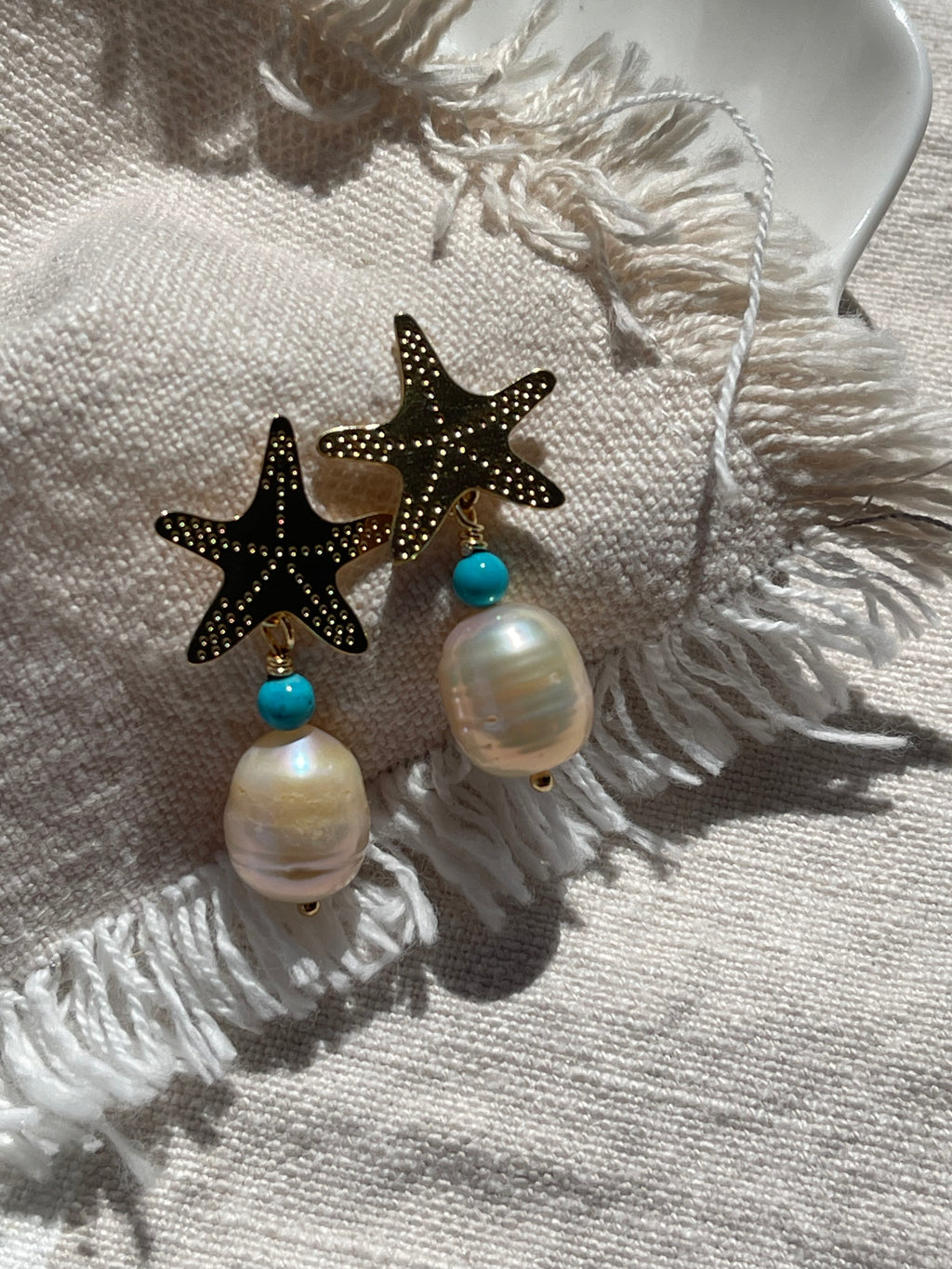 Seabed dangle earrings