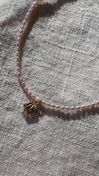Pearl petals necklace